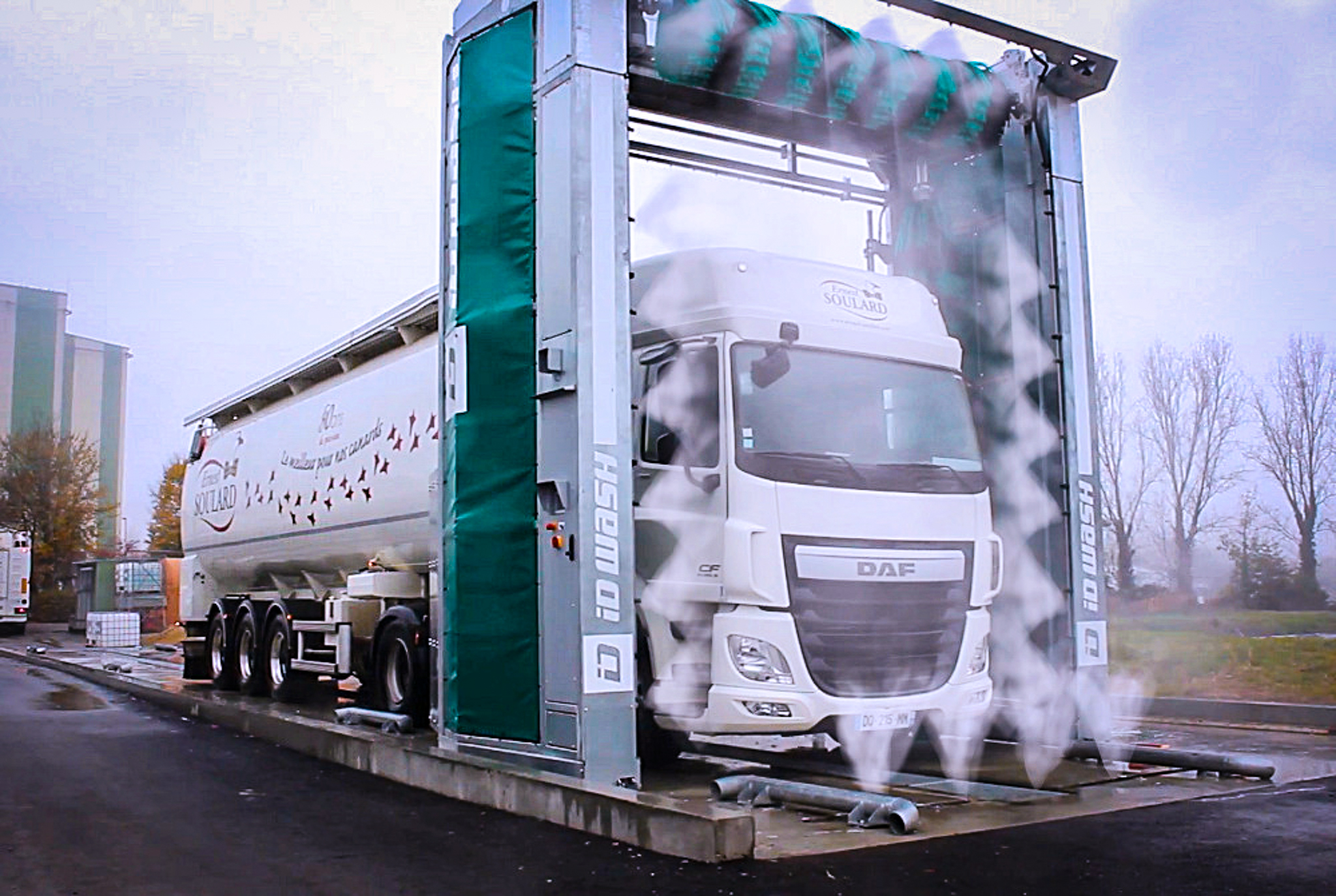 Portique ID Wash désinfection poids-lourd 